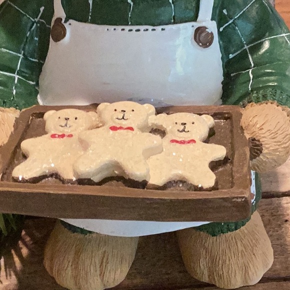 Martha Stewart Christmas Baker Bear - Picture 3 of 5